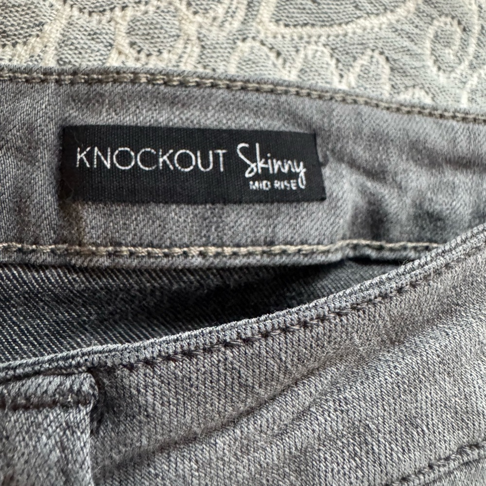 Kensie Women’s Knockout Skinny Mid Rise Charcoal Denim Jeans Size 12/31 - Picture 4 of 8